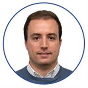 Asesor financiero imparte clases sobre productos de inversión